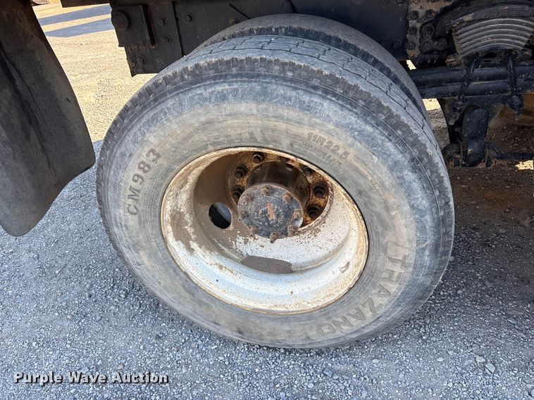 image for item ET7107 2009 Sterling L8500 dump truck