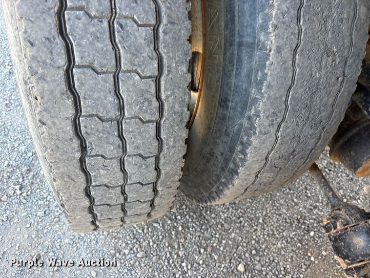 image for item ET7107 2009 Sterling L8500 dump truck