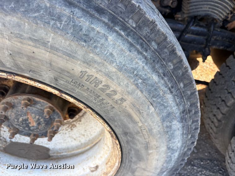 image for item ET7107 2009 Sterling L8500 dump truck