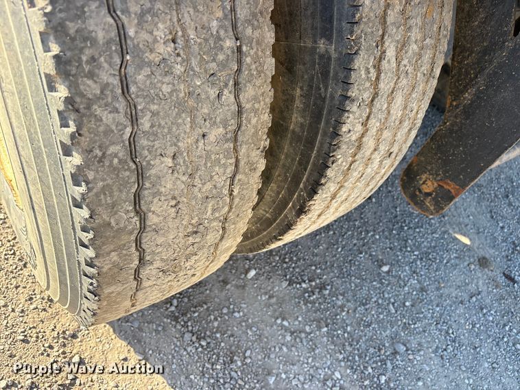 image for item ET7107 2009 Sterling L8500 dump truck