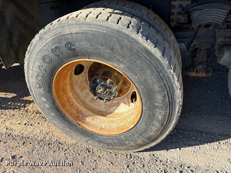 image for item ET7107 2009 Sterling L8500 dump truck