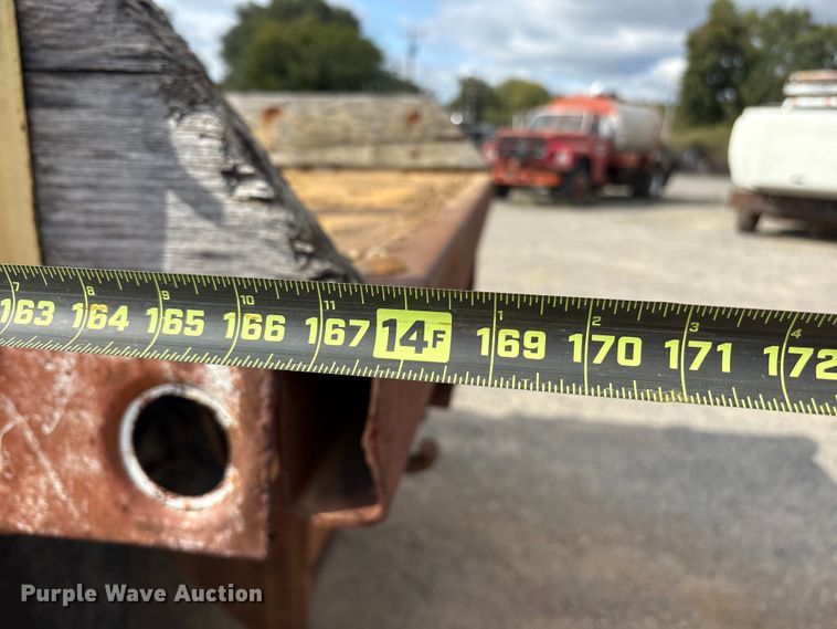 image for item ET7109 1990 International 4700 dump flatbed truck