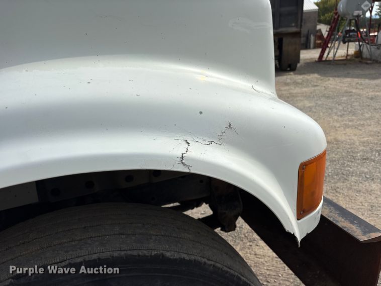 image for item ET7109 1990 International 4700 dump flatbed truck