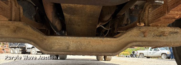 image for item ET7109 1990 International 4700 dump flatbed truck