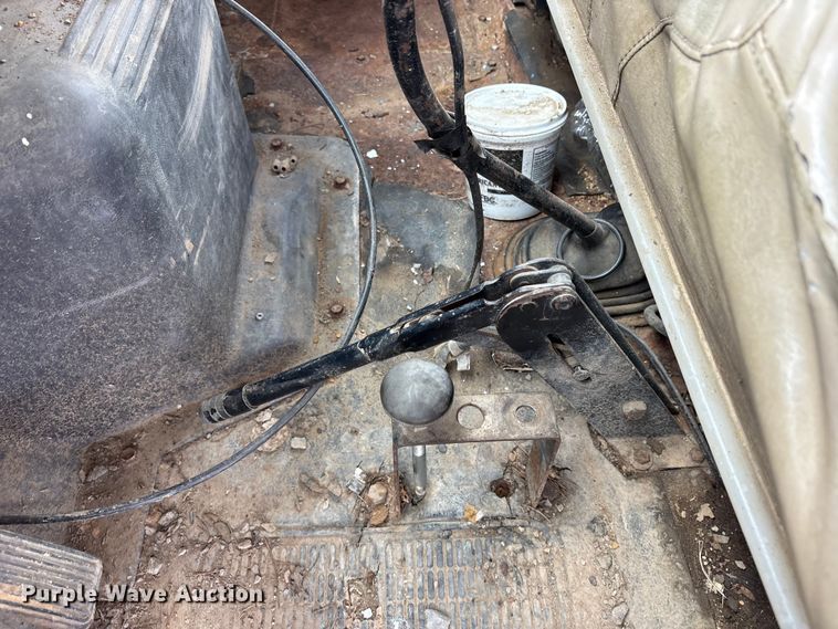 image for item ET7109 1990 International 4700 dump flatbed truck