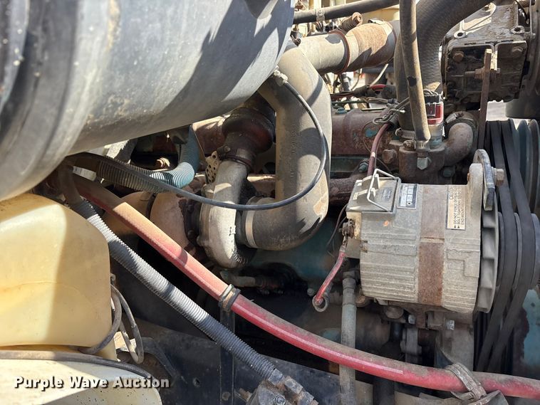 image for item ET7109 1990 International 4700 dump flatbed truck