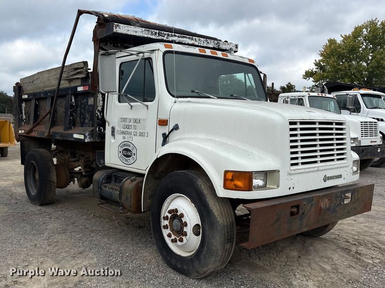 image for item ET7110 1992 International 4700 dump truck