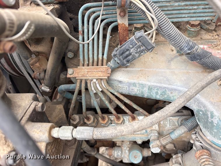 image for item ET7110 1992 International 4700 dump truck