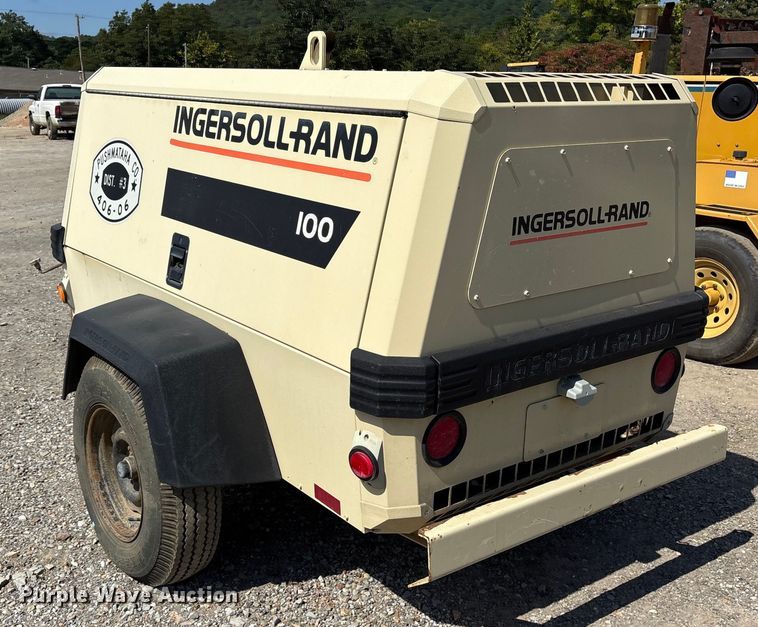 image for item ET7111 1998 Ingersoll Rand P100WJD air compressor