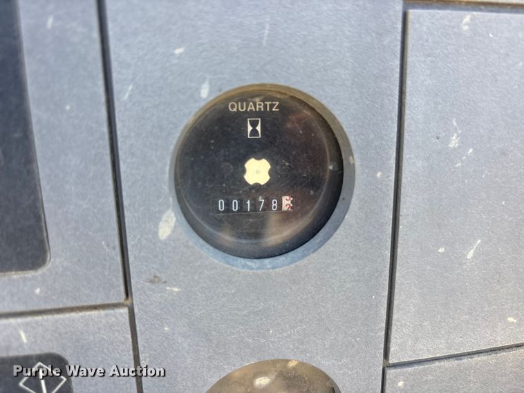 image for item ET7111 1998 Ingersoll Rand P100WJD air compressor