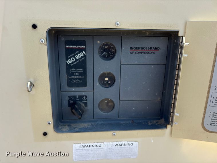 image for item ET7111 1998 Ingersoll Rand P100WJD air compressor