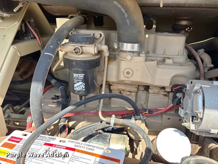 image for item ET7111 1998 Ingersoll Rand P100WJD air compressor