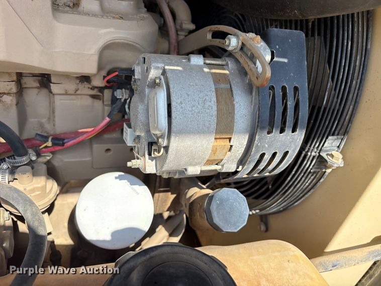 image for item ET7111 1998 Ingersoll Rand P100WJD air compressor