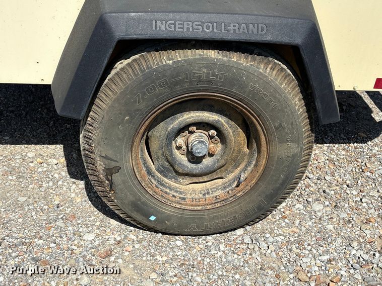 image for item ET7111 1998 Ingersoll Rand P100WJD air compressor