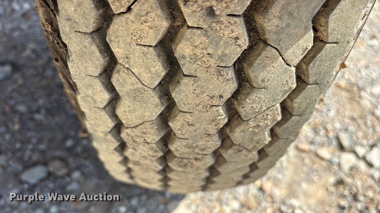 image for item ET7111 1998 Ingersoll Rand P100WJD air compressor