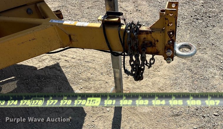 image for item ET7112 2001 Vermeer BC1230A wood chipper