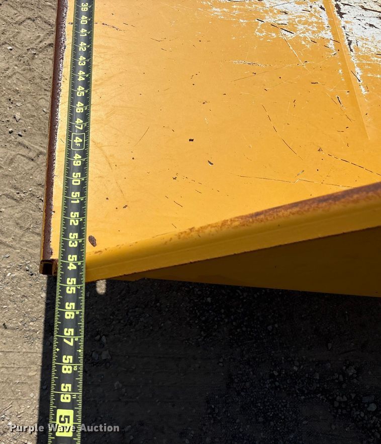 image for item ET7112 2001 Vermeer BC1230A wood chipper