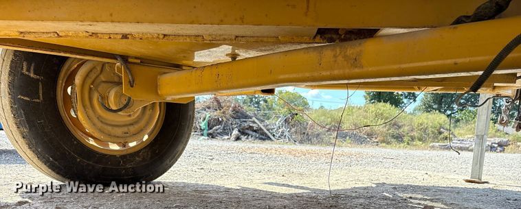 image for item ET7112 2001 Vermeer BC1230A wood chipper