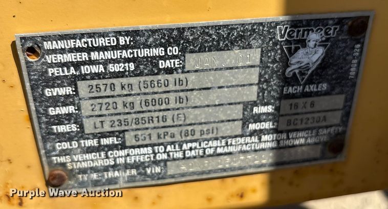 image for item ET7112 2001 Vermeer BC1230A wood chipper