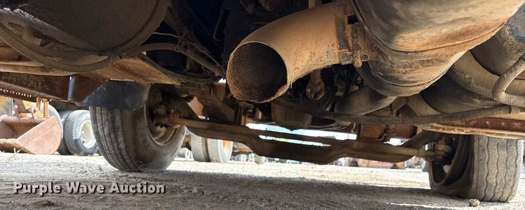 image for item ET7113 1990 International 4700 dump truck