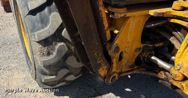 image for item ET7114 1992 John Deere 310D backhoe