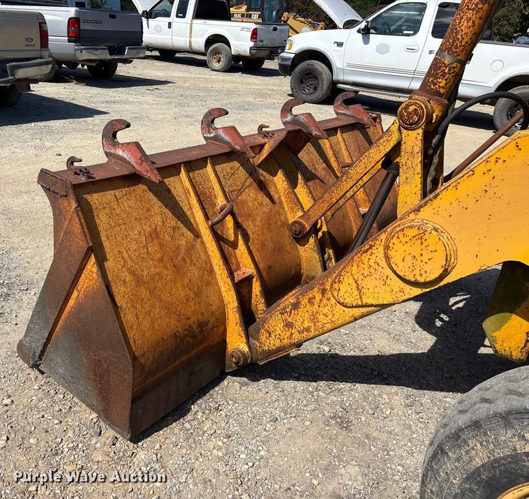 image for item ET7114 1992 John Deere 310D backhoe