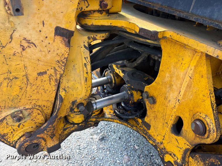 image for item ET7114 1992 John Deere 310D backhoe
