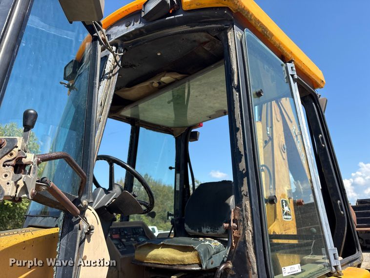 image for item ET7114 1992 John Deere 310D backhoe