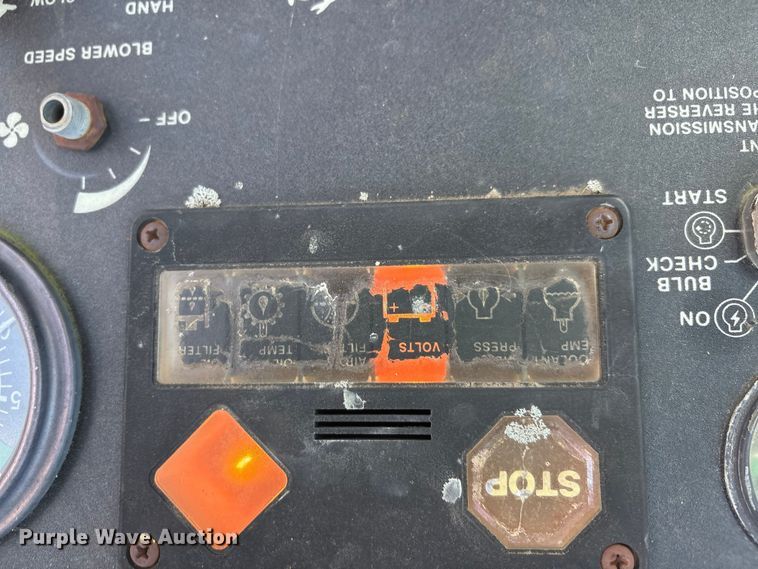 image for item ET7114 1992 John Deere 310D backhoe