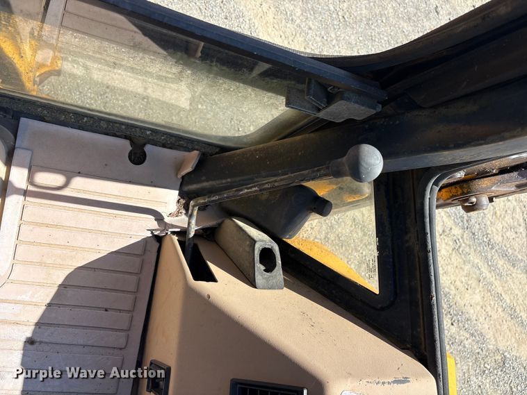 image for item ET7114 1992 John Deere 310D backhoe