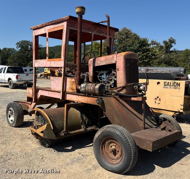 image for item ET7115 Broce D9 broom