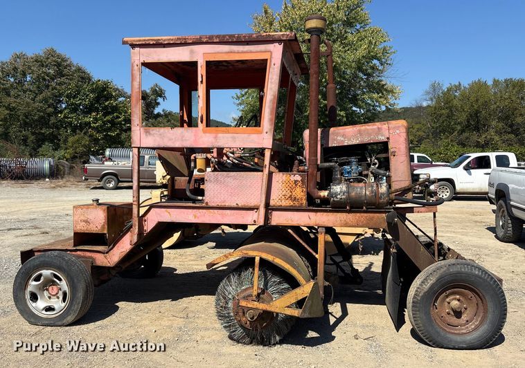 image for item ET7115 Broce D9 broom