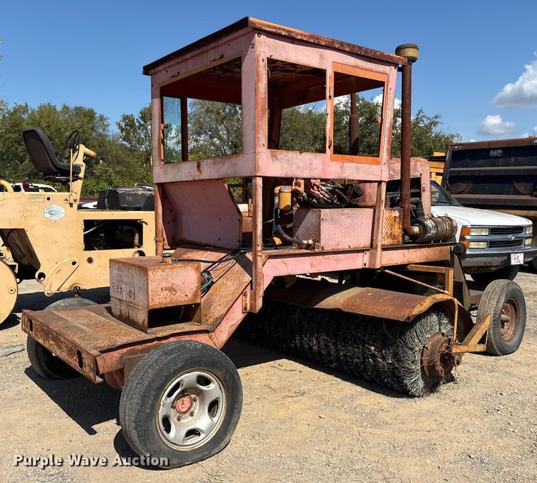 image for item ET7115 Broce D9 broom