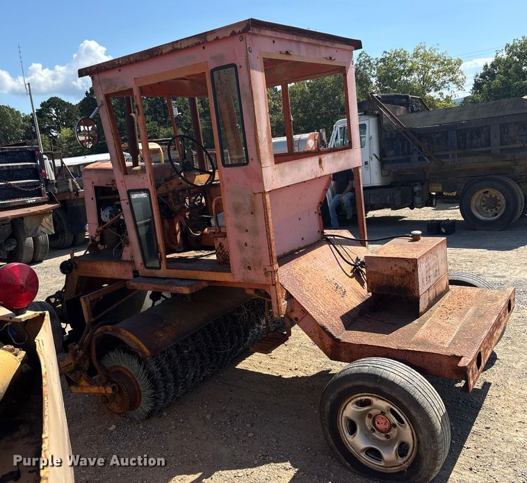 image for item ET7115 Broce D9 broom