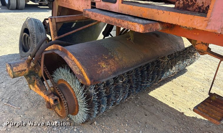 image for item ET7115 Broce D9 broom