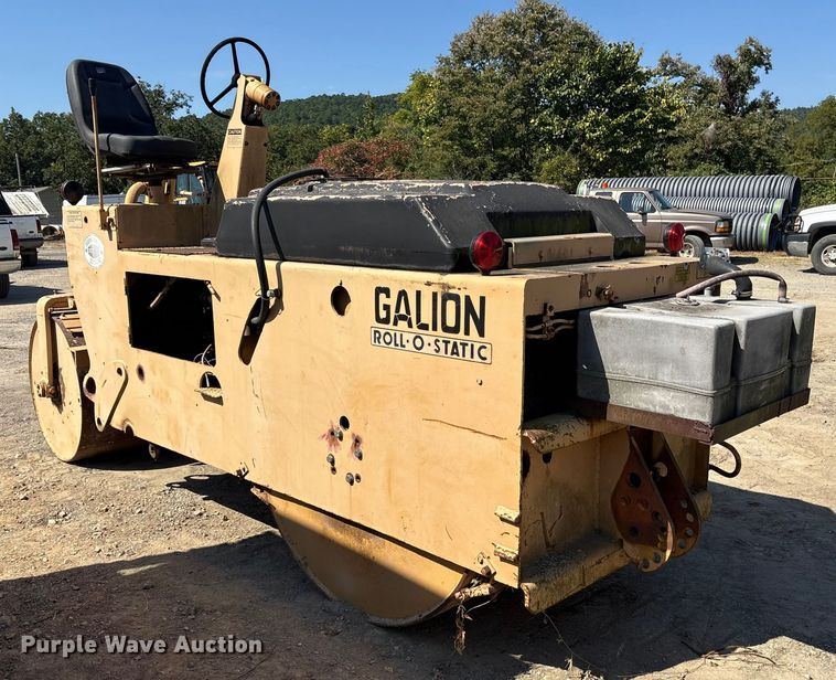 image for item ET7116 Galion 94-6AWG double drum vibratory roller