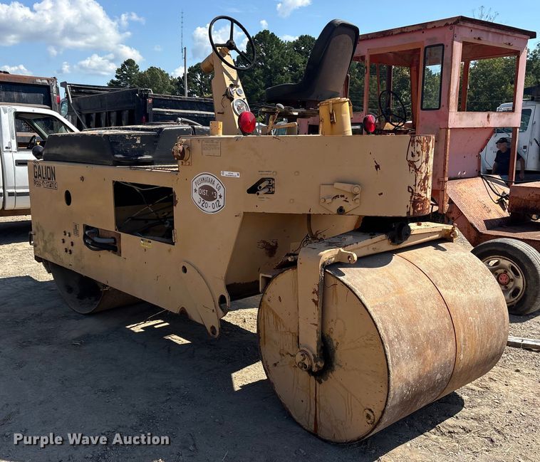 image for item ET7116 Galion 94-6AWG double drum vibratory roller