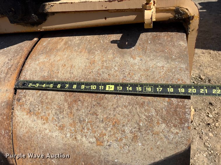 image for item ET7116 Galion 94-6AWG double drum vibratory roller