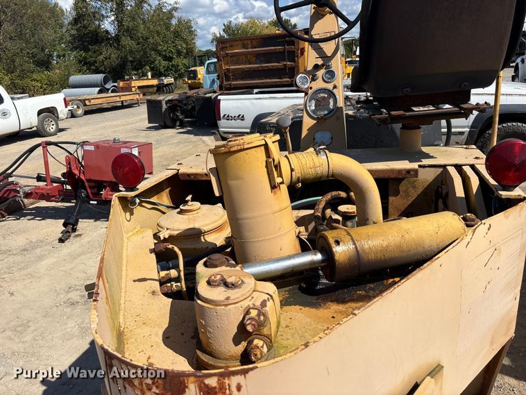 image for item ET7116 Galion 94-6AWG double drum vibratory roller