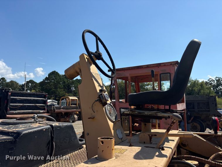 image for item ET7116 Galion 94-6AWG double drum vibratory roller