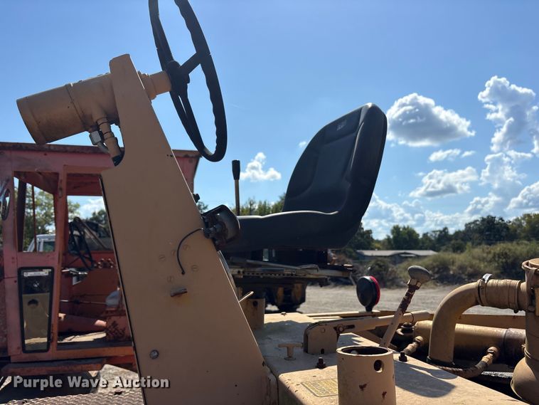 image for item ET7116 Galion 94-6AWG double drum vibratory roller