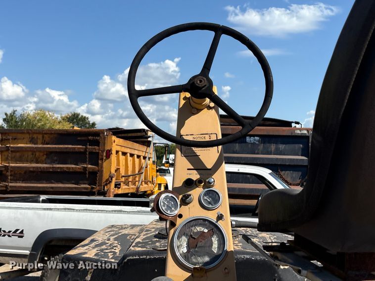 image for item ET7116 Galion 94-6AWG double drum vibratory roller