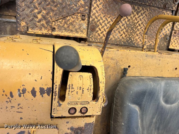 image for item ET7118 1992 Dresser TD-7G/ST dozer