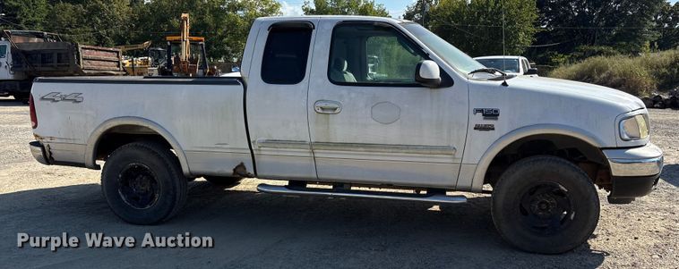 image for item ET7120 2003 Ford F150 SuperCab pickup truck