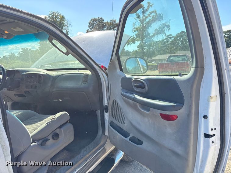 image for item ET7120 2003 Ford F150 SuperCab pickup truck