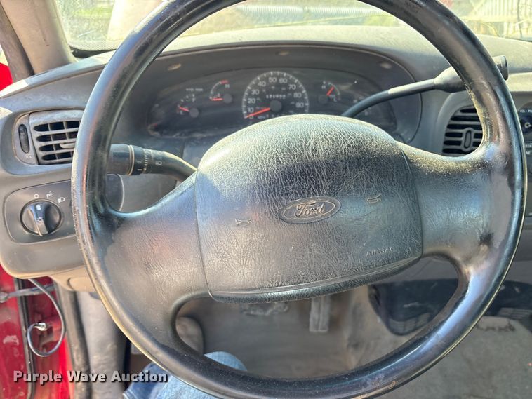 image for item ET7121 1997 Ford F150 pickup truck