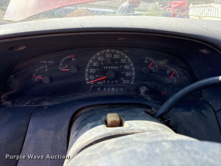 image for item ET7121 1997 Ford F150 pickup truck