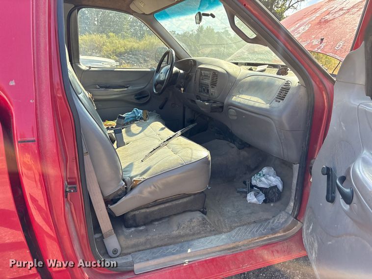 image for item ET7121 1997 Ford F150 pickup truck