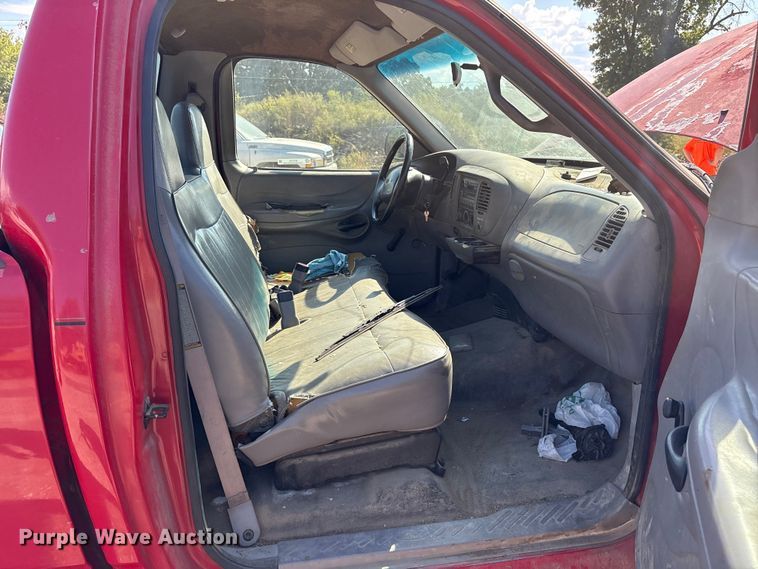 image for item ET7121 1997 Ford F150 pickup truck