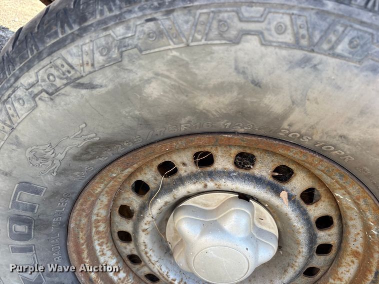 image for item ET7121 1997 Ford F150 pickup truck